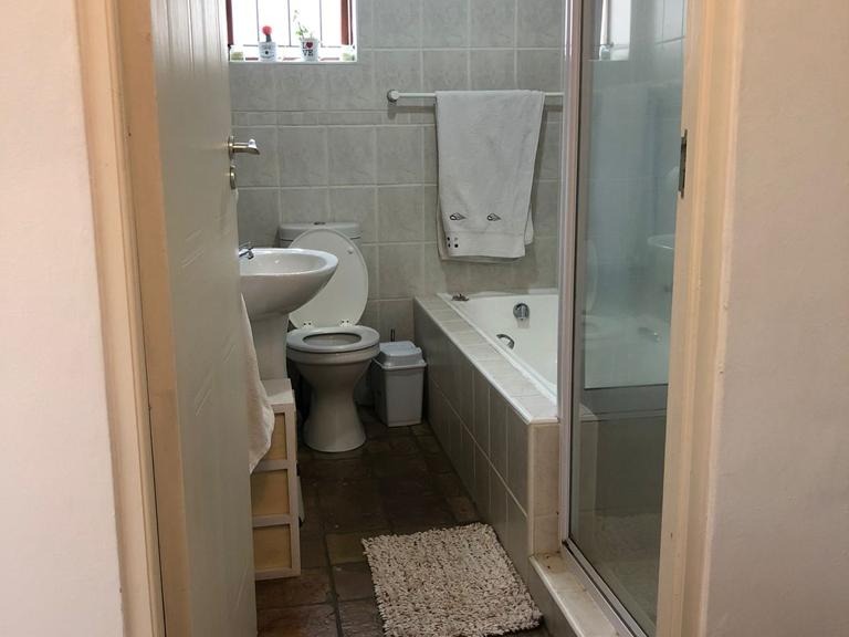 To Let 2 Bedroom Property for Rent in Table View Western Cape
